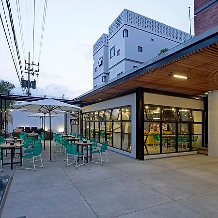 Arjuna Hotel Batu City Екстериор снимка